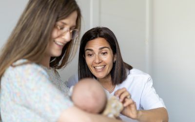 Atención integral en el postparto. Desde los chequeos regulares hasta la atención emocional